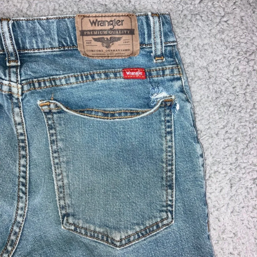 Wrangler Classic Boot Jeans Boys 16 Medium Wash Adjustable Waist Grunge‎ Western